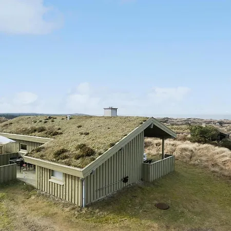 Feriehus Cozy In With House Sea View